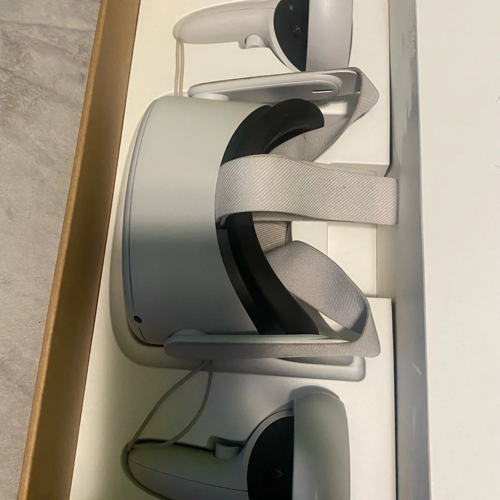 Oculus Quest 2 For Sale
